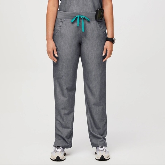Figs Kade Cargo Graphite Gray Four Pockets Tie Front Scrub Pants Size EUC XS - Picture 1 of 12